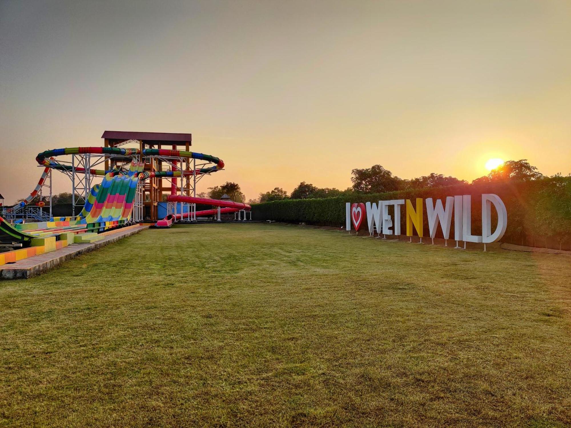 Wet N Wild Water Park & Resort Mendarda Экстерьер фото